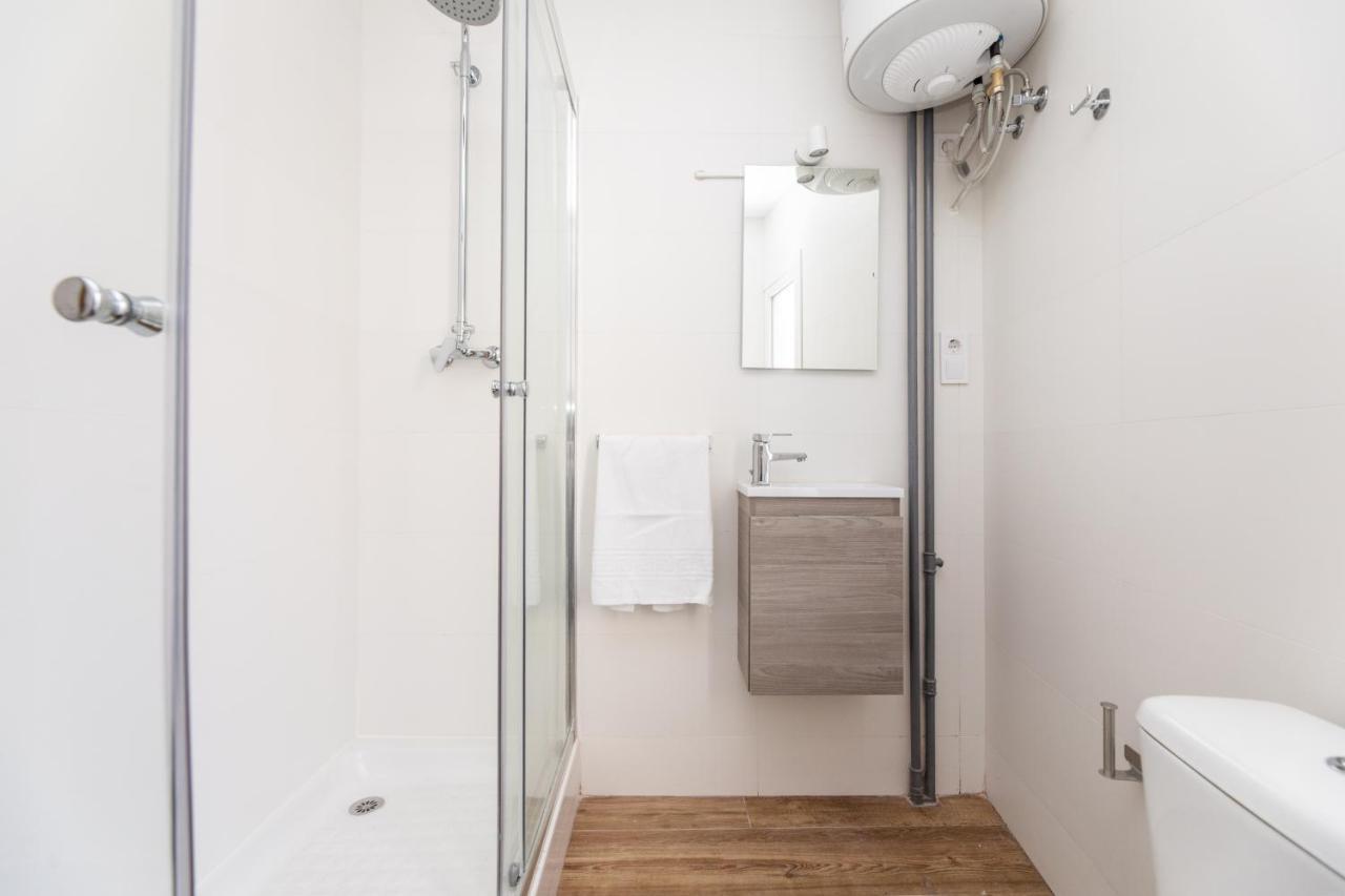 Los Apartamentos Jacinto Benavente Centro Madrid Eksteriør bilde