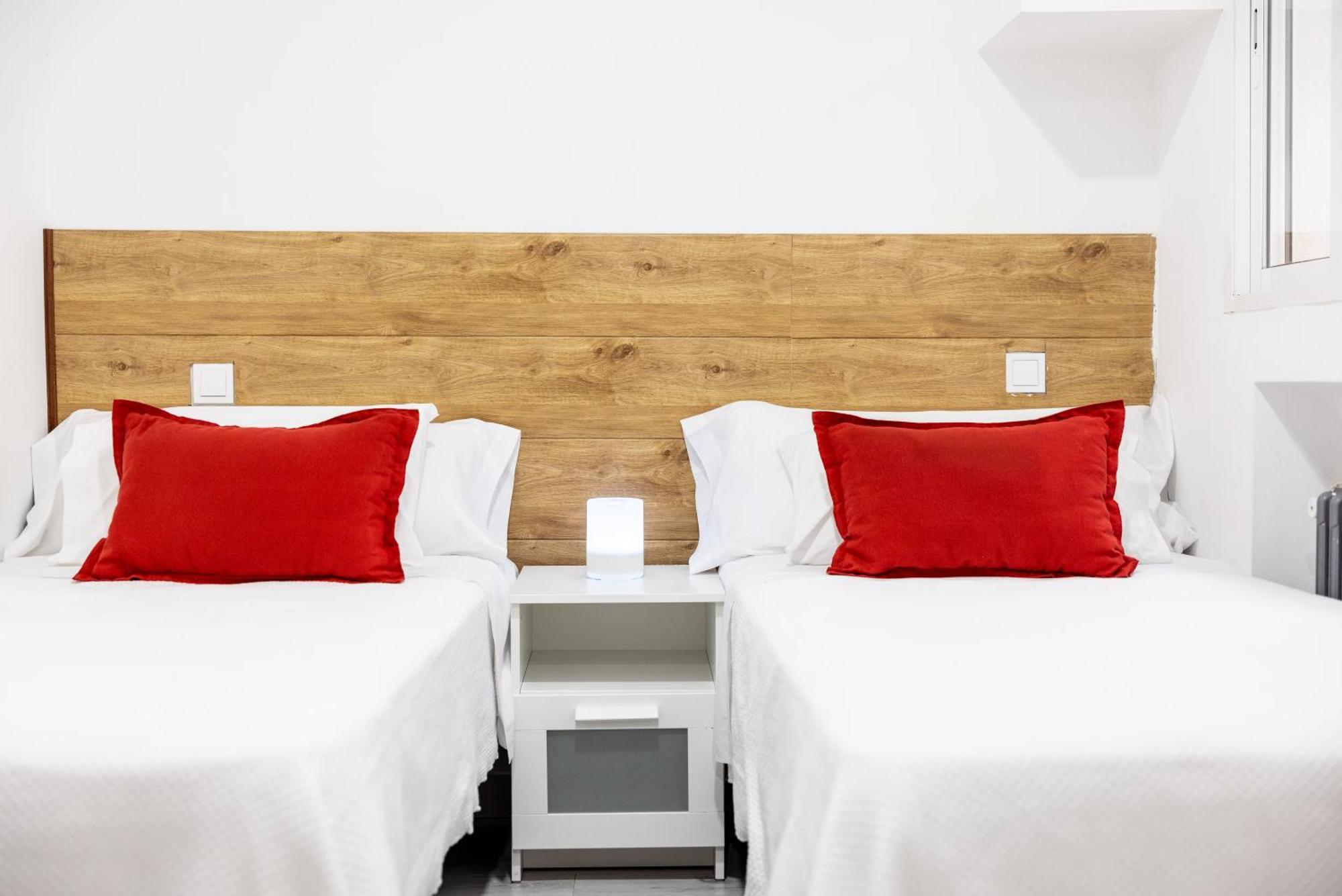 Los Apartamentos Jacinto Benavente Centro Madrid Eksteriør bilde