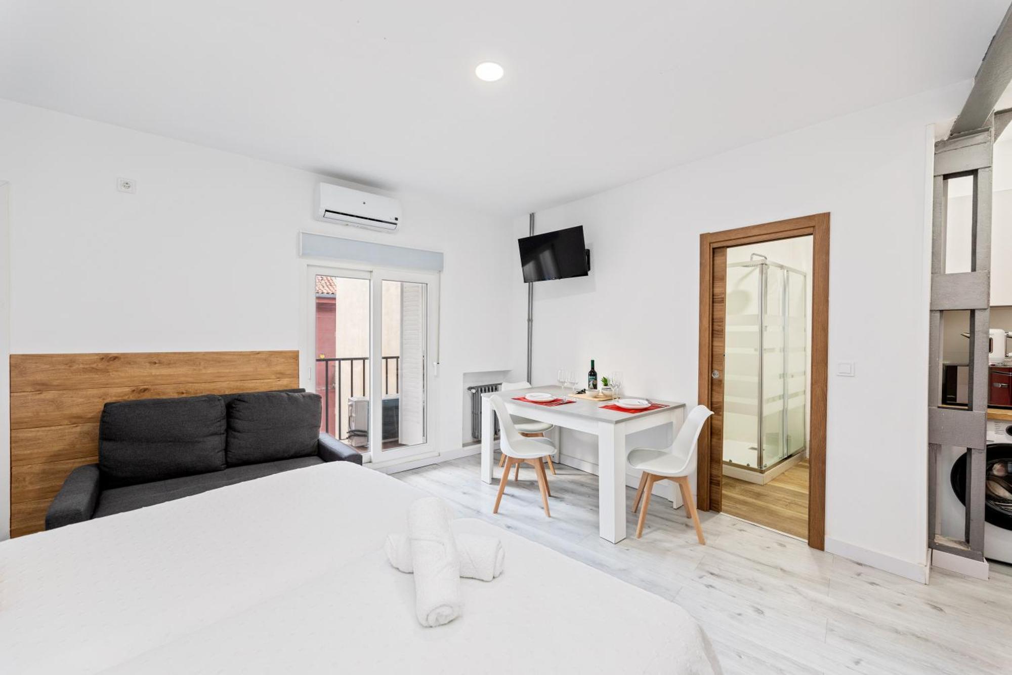 Los Apartamentos Jacinto Benavente Centro Madrid Eksteriør bilde