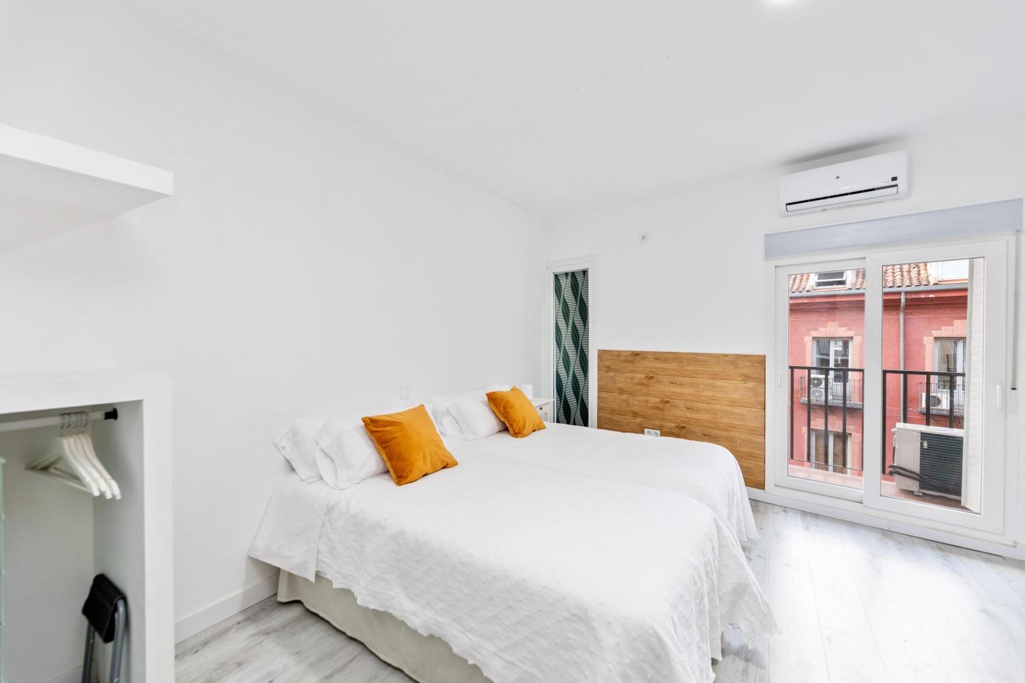Los Apartamentos Jacinto Benavente Centro Madrid Eksteriør bilde