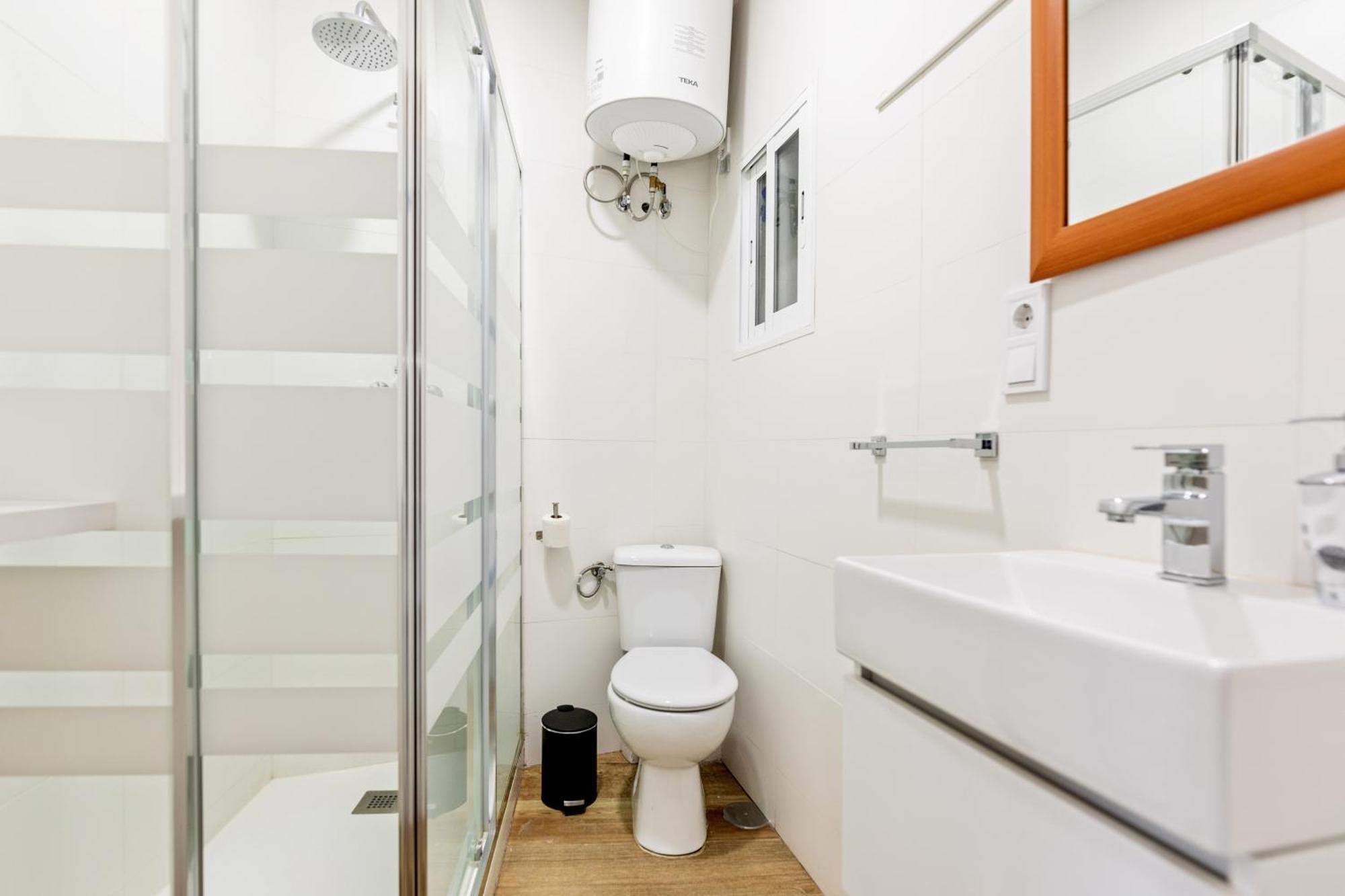 Los Apartamentos Jacinto Benavente Centro Madrid Eksteriør bilde