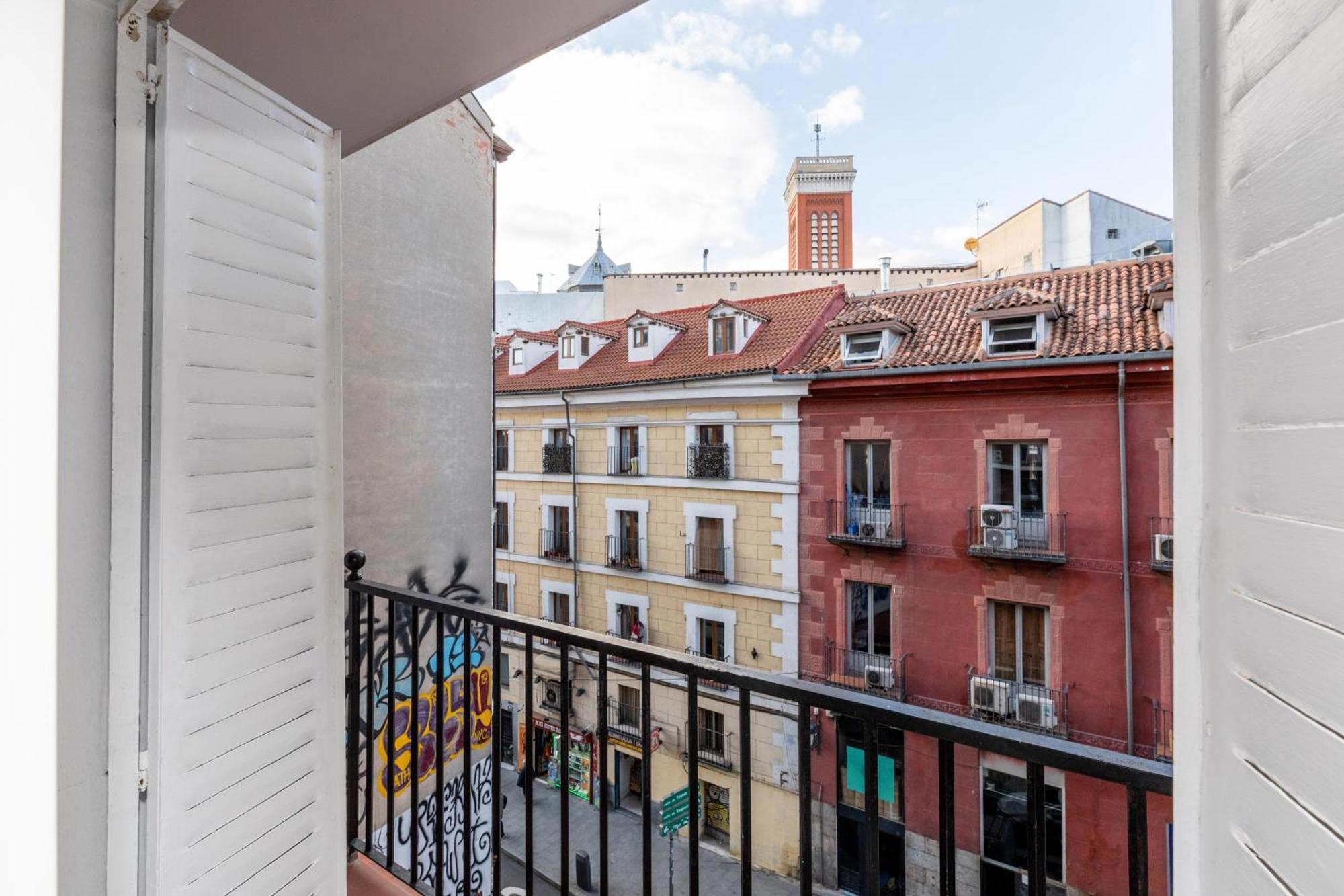 Los Apartamentos Jacinto Benavente Centro Madrid Eksteriør bilde